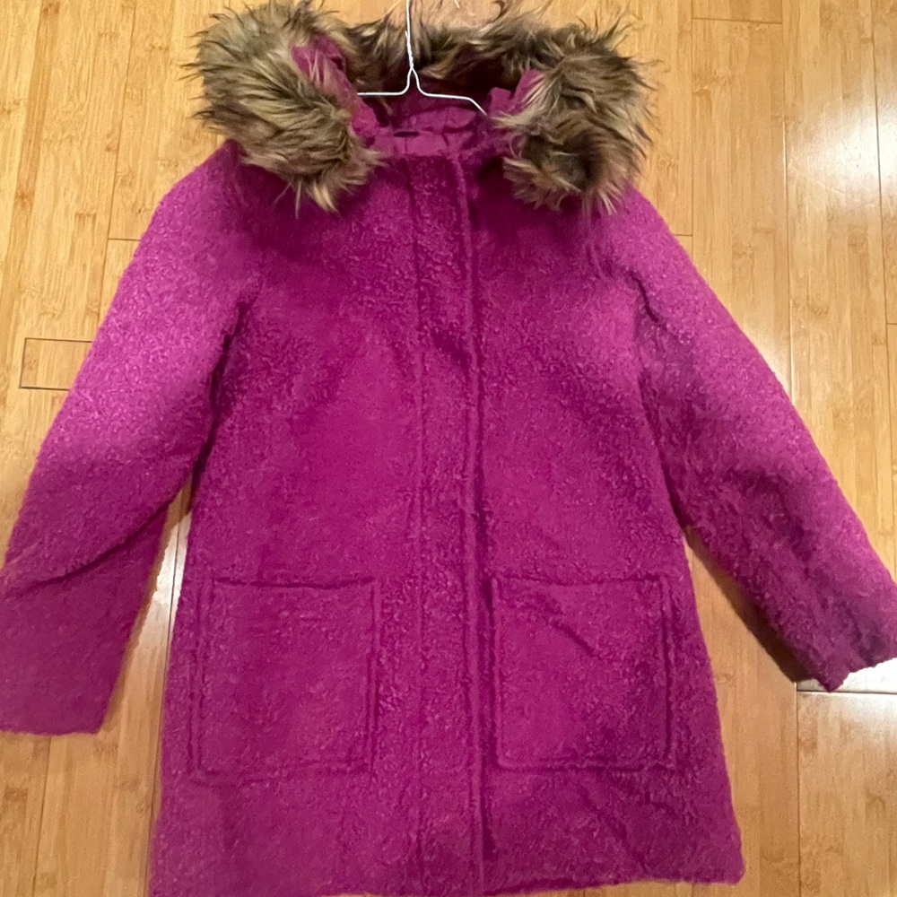 CAT & JACK- GIRL’S FUCHSIA WINTER COAT.  Girl’s sz Large (10-12).